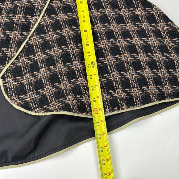 I.C.E. Elegant Black and Cream Plaid Cape with Bow at Closure - Picture 7 of 10